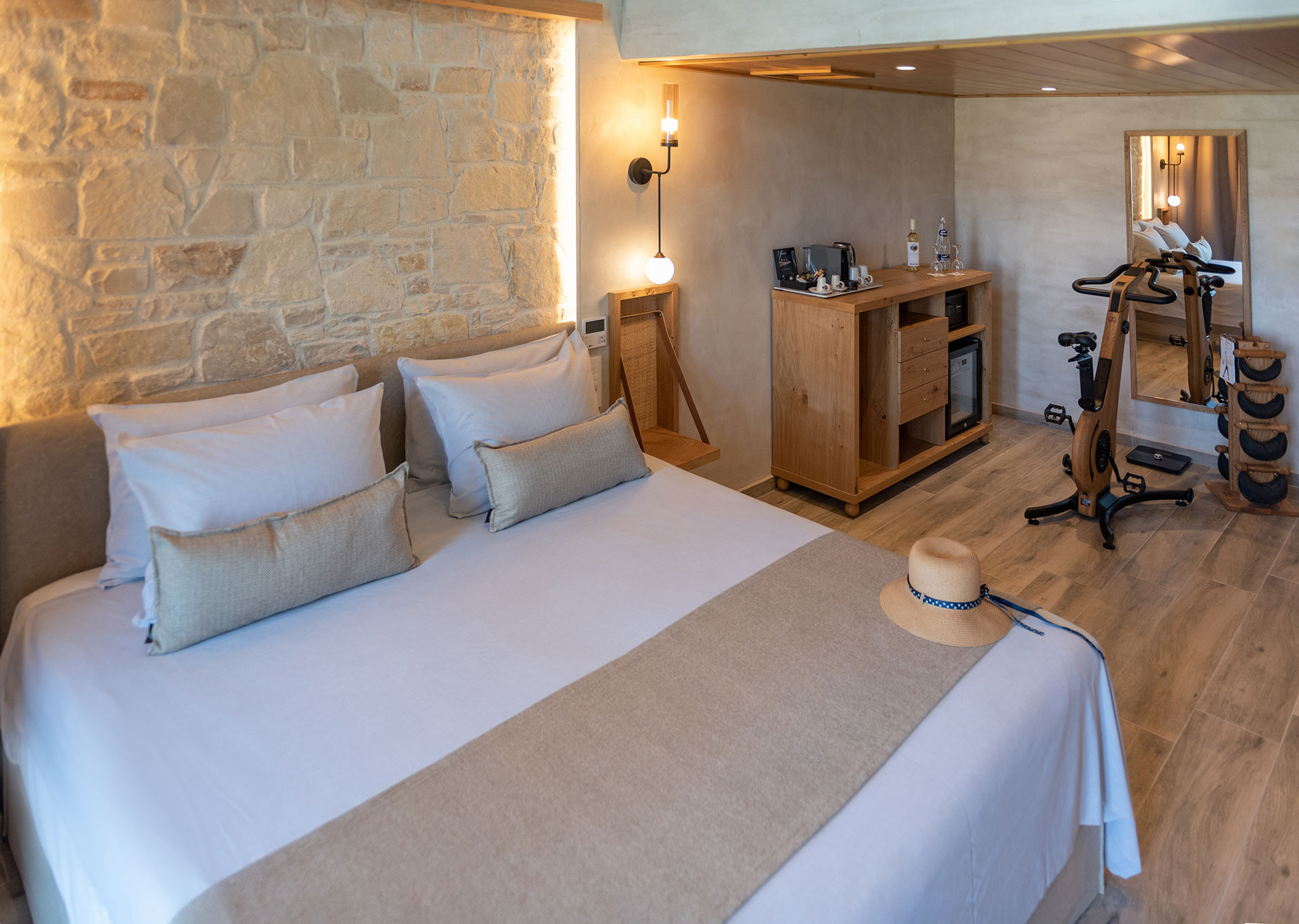 Loft room double bed and minibar